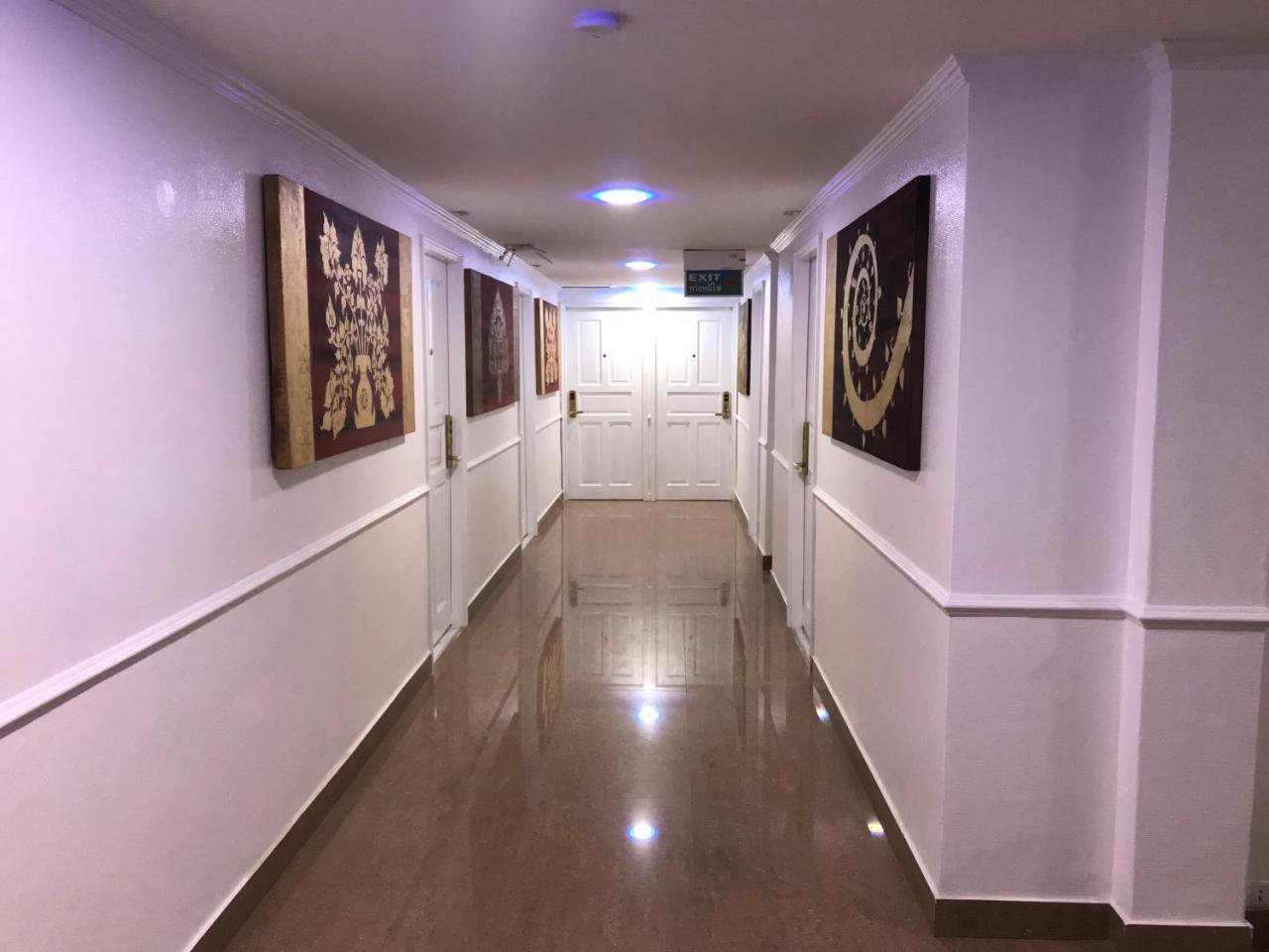 Le Cafe Royale Ξενοδοχείο Pattaya Εξωτερικό φωτογραφία