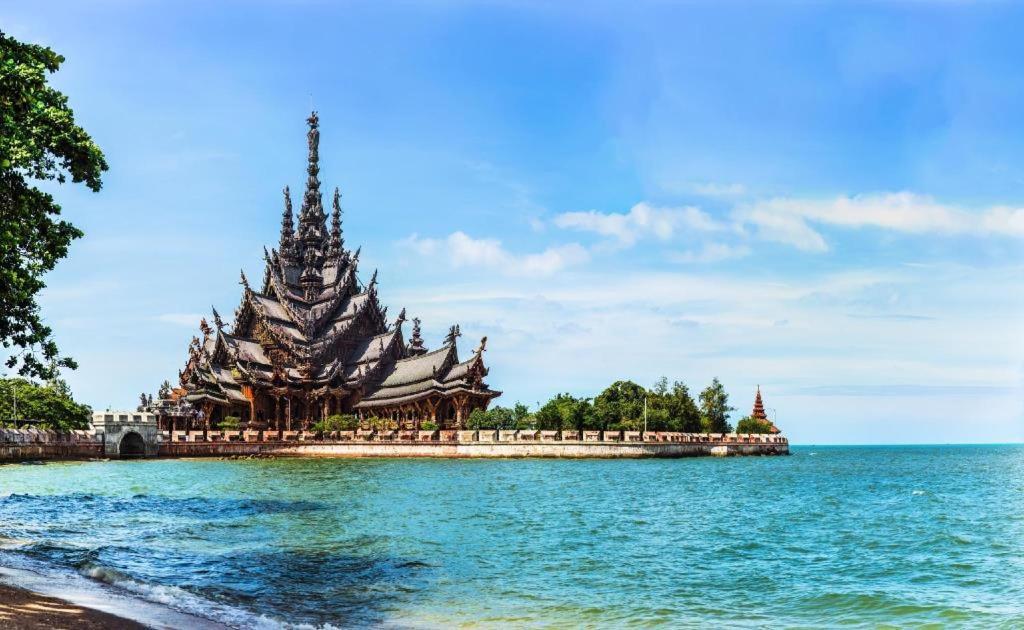 Le Cafe Royale Ξενοδοχείο Pattaya Εξωτερικό φωτογραφία